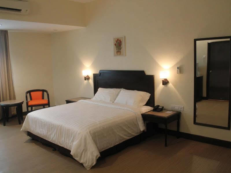 Hotel Sentosa Regency 3*